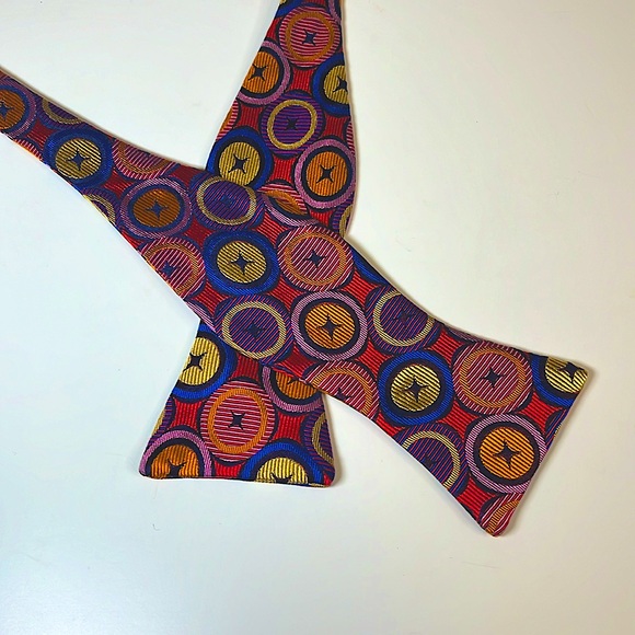 💚GJ Cahn Hand Made All Silk Men’s Fun Geometric Colorful Adjustable Bow Tie - Picture 2 of 7